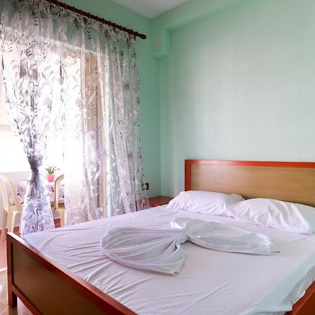 Rei Apartments Sarandë 객실 사진