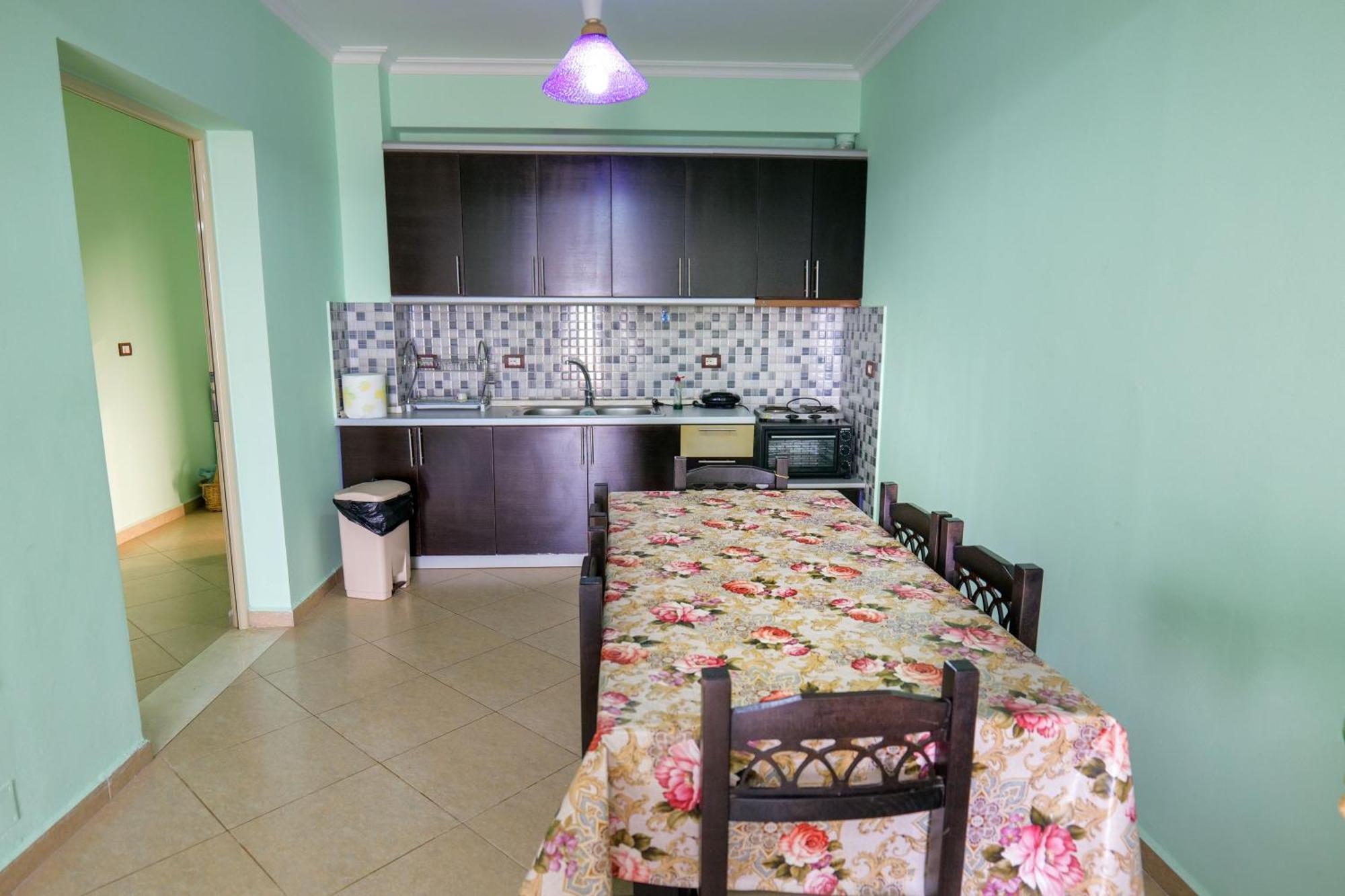 Rei Apartments Sarandë 객실 사진