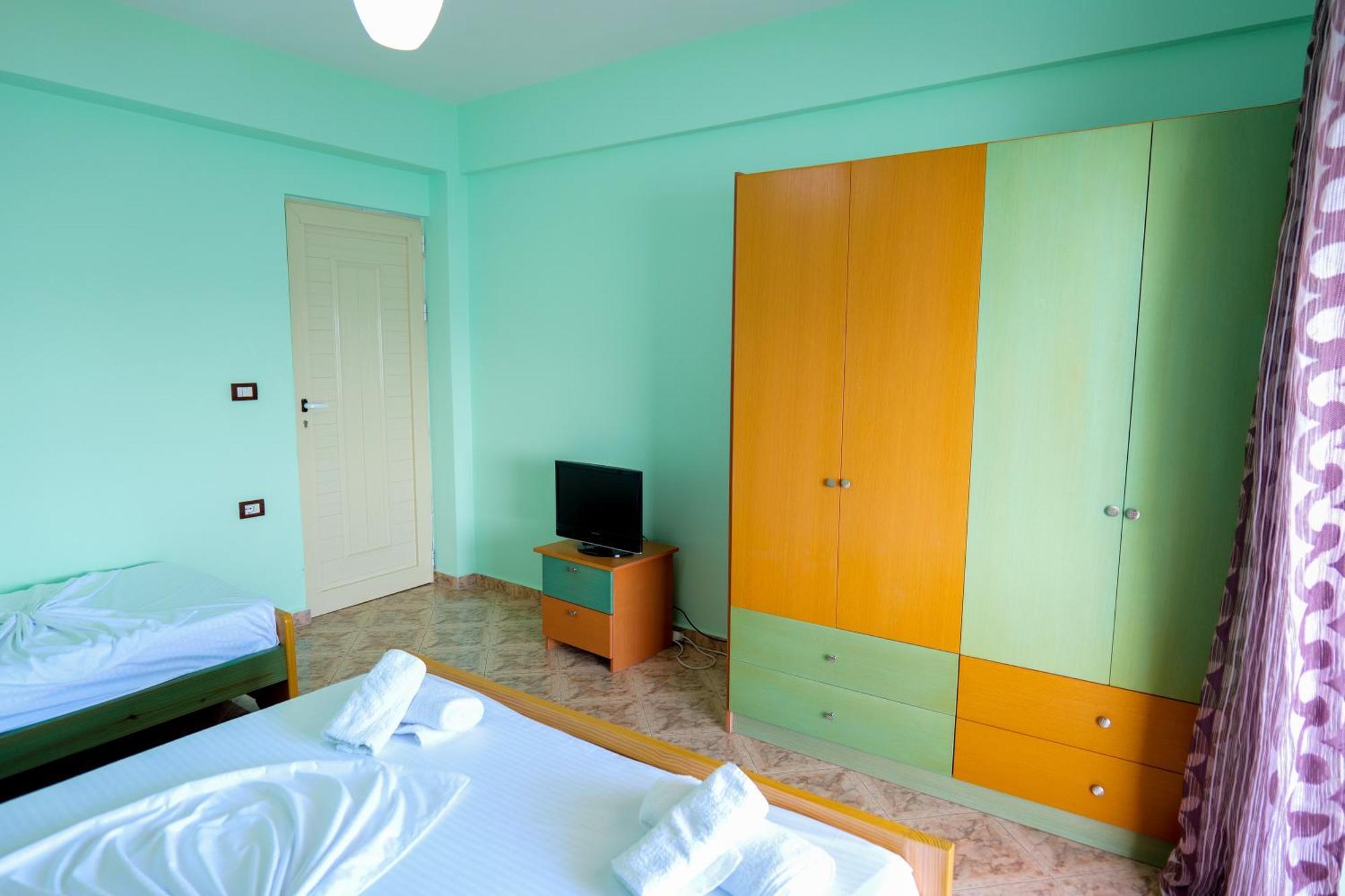 Rei Apartments Sarandë 객실 사진