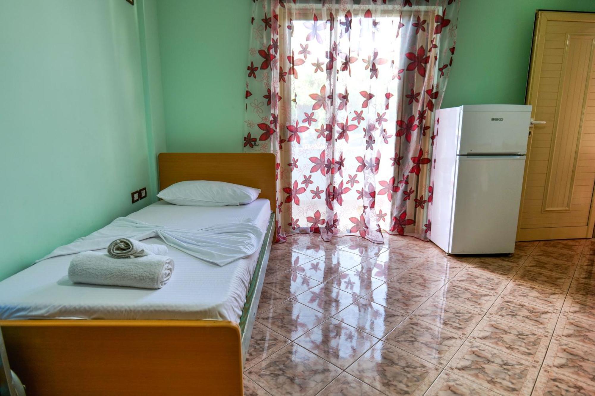 Rei Apartments Sarandë 객실 사진